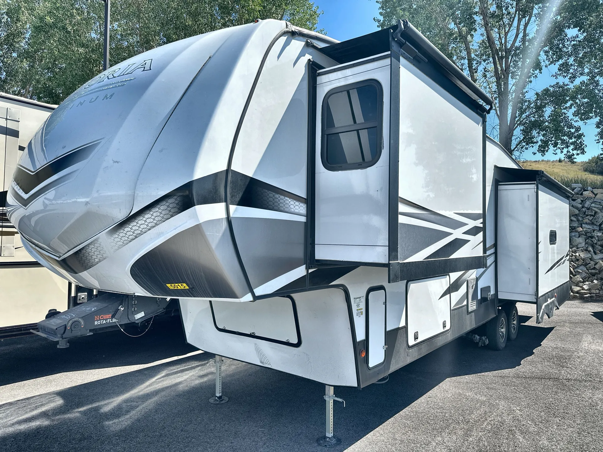 2023 Dutchmen Astoria Platinum 3173RLP dealer photo 1 from Camping World