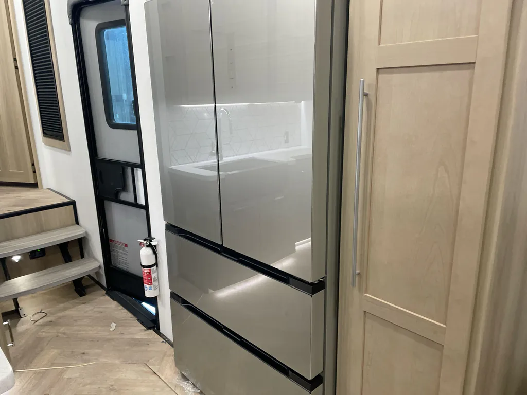 2026 Keystone Raptor 441, Photos photo 8