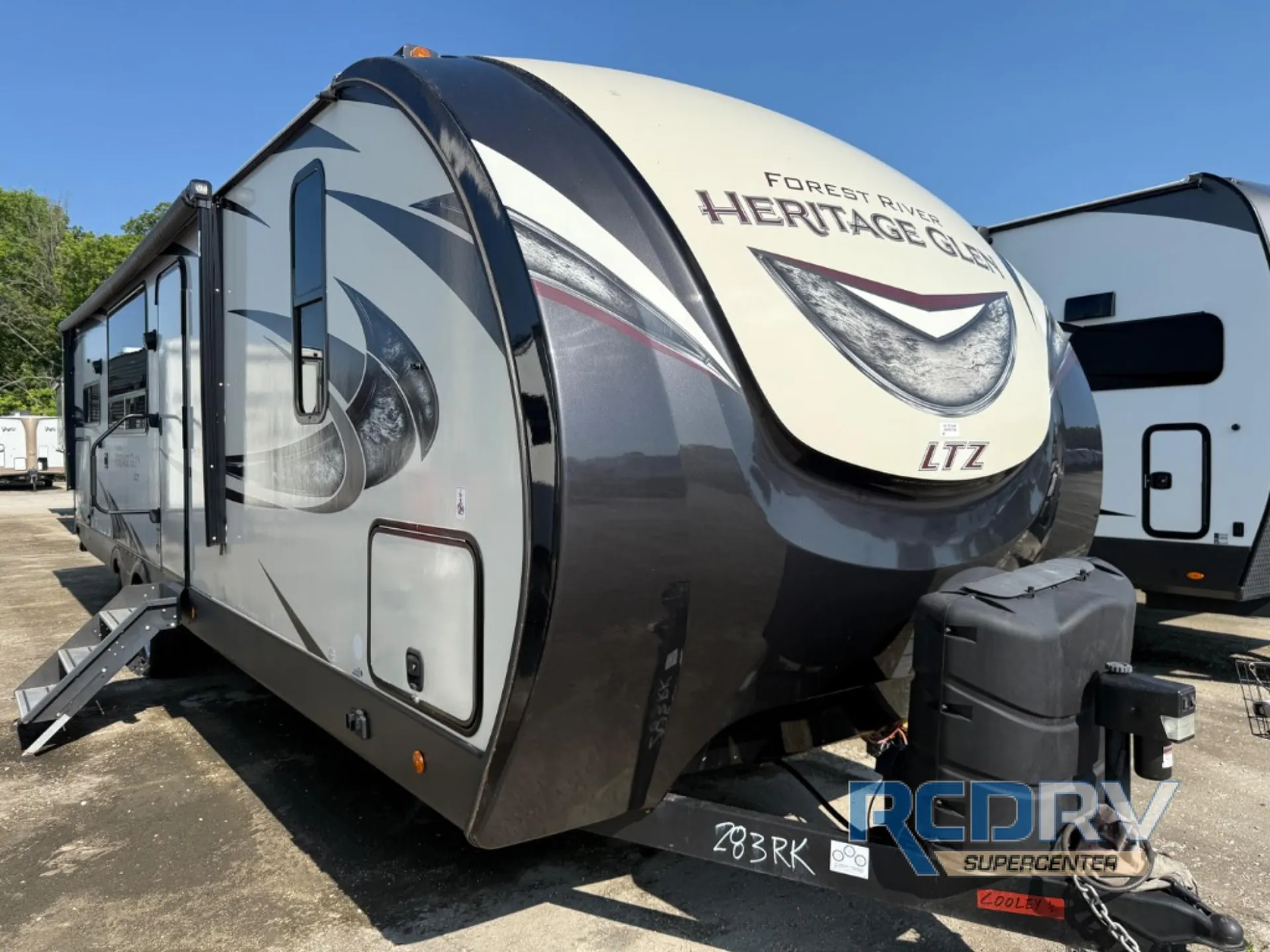 2019 Forest River Wildwood Heritage Glen 283RK dealer photo 1 from RCD RV Supercenter