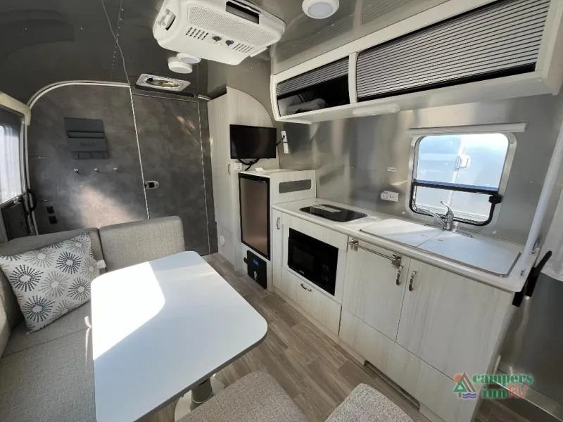 2024 Airstream Bambi 22FB - Photo 4