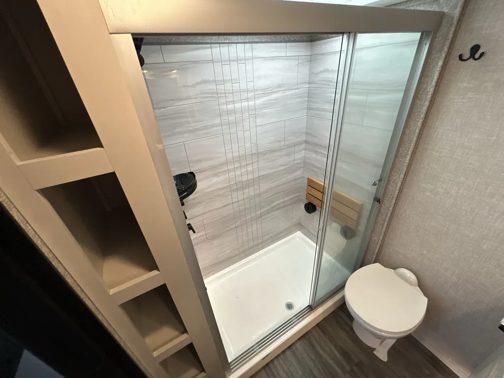2023 Jayco North Point 380RKGS, Photos photo 18