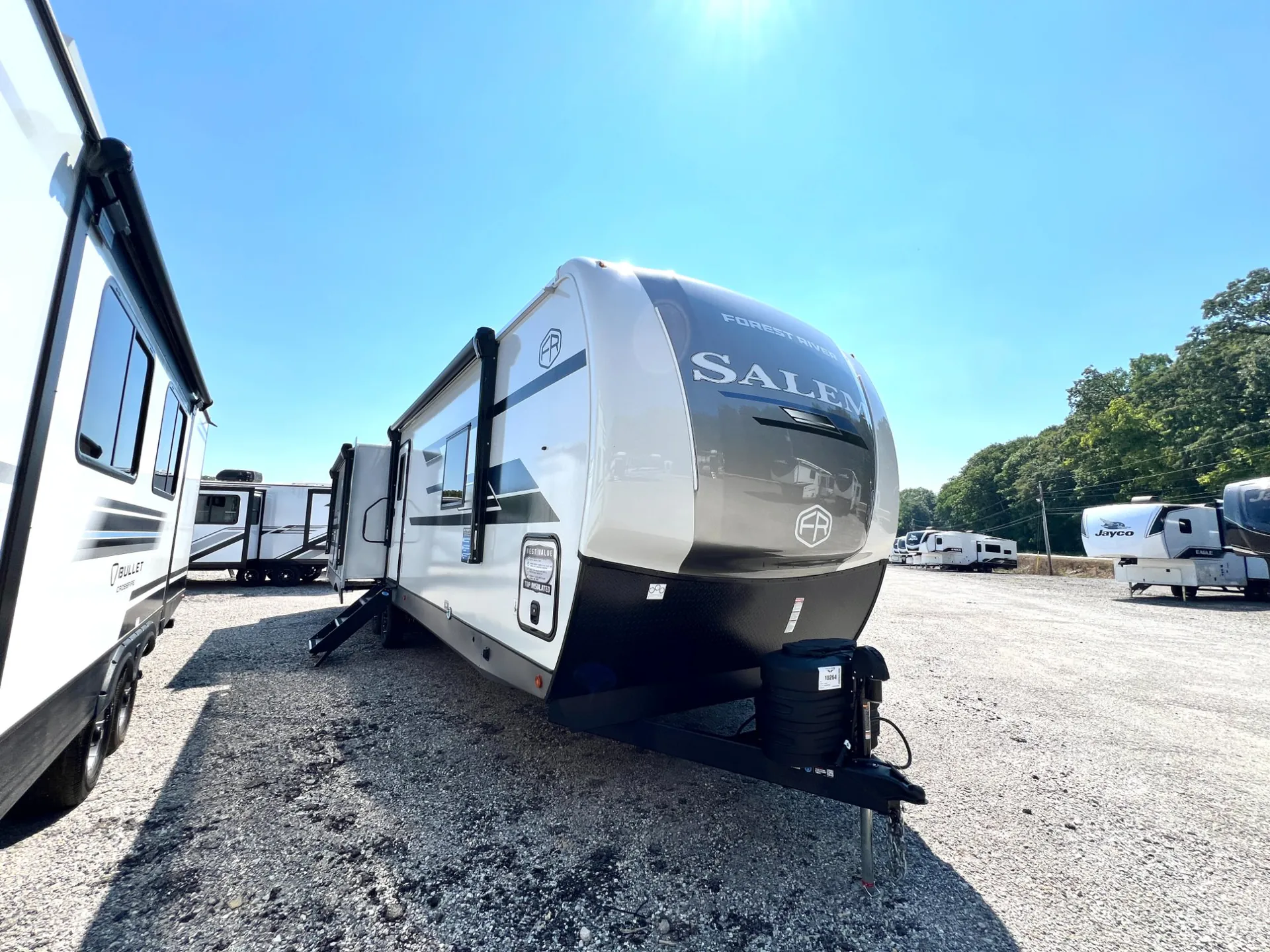 2027 Forest River Salem Hemisphere 305RLOK dealer photo 1 from Zoomers RV
