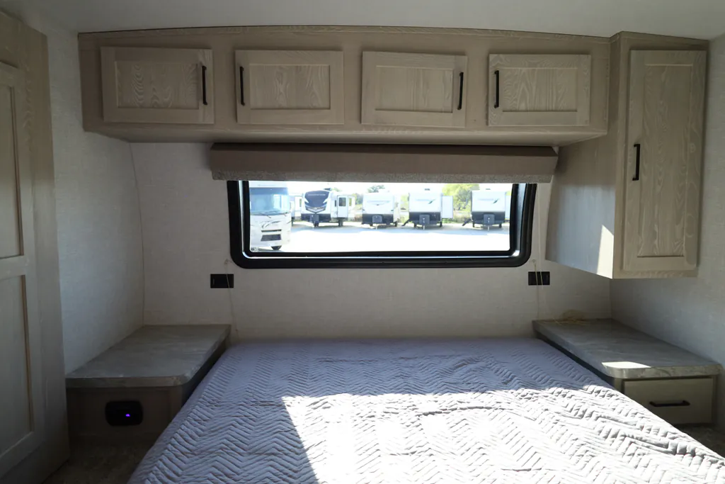 2022 Forest River Flagstaff Micro Lite 25FBLS, Photos photo 13