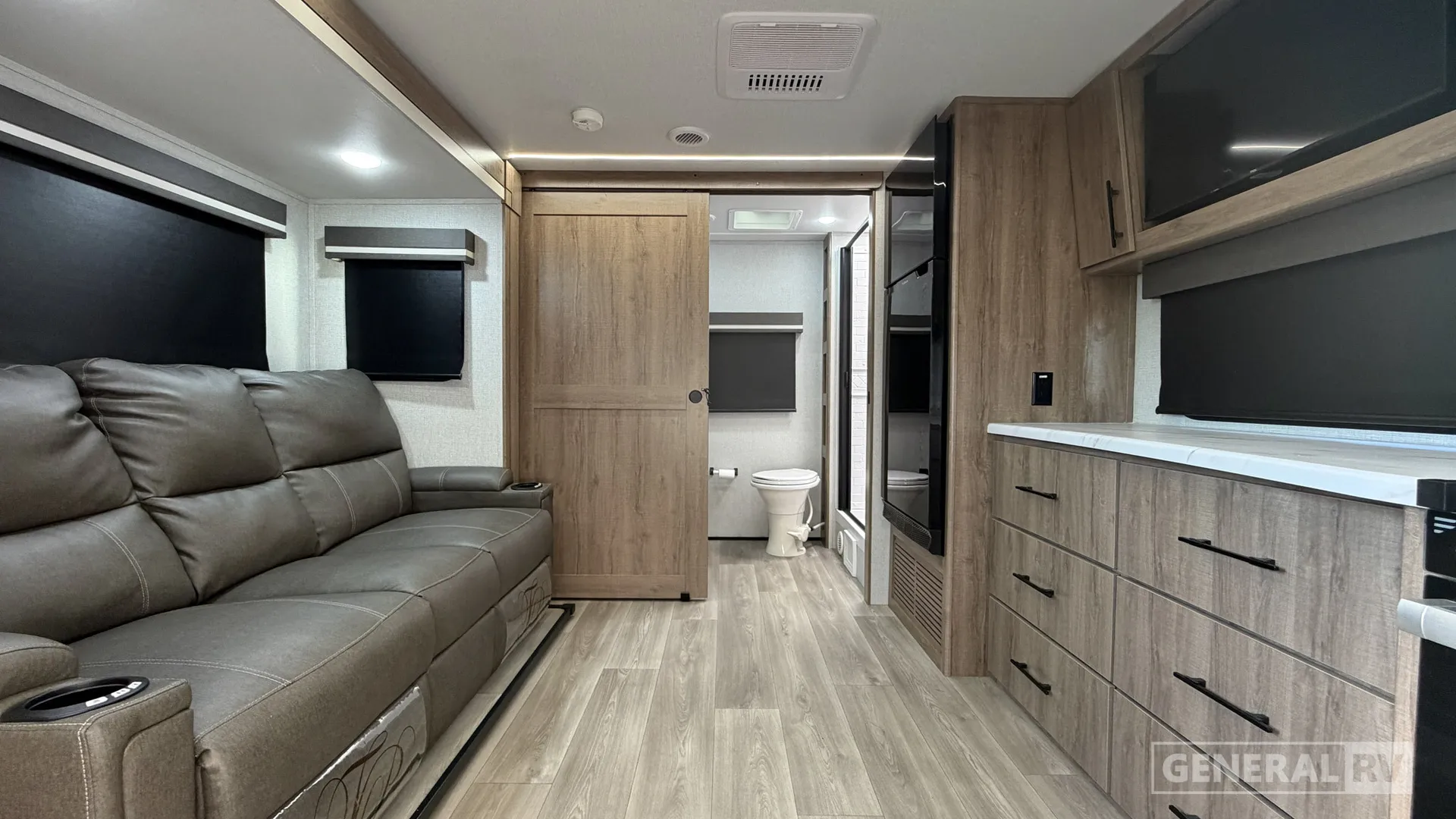 2024 Grand Design Imagine XLS 22RBE - Photo 3