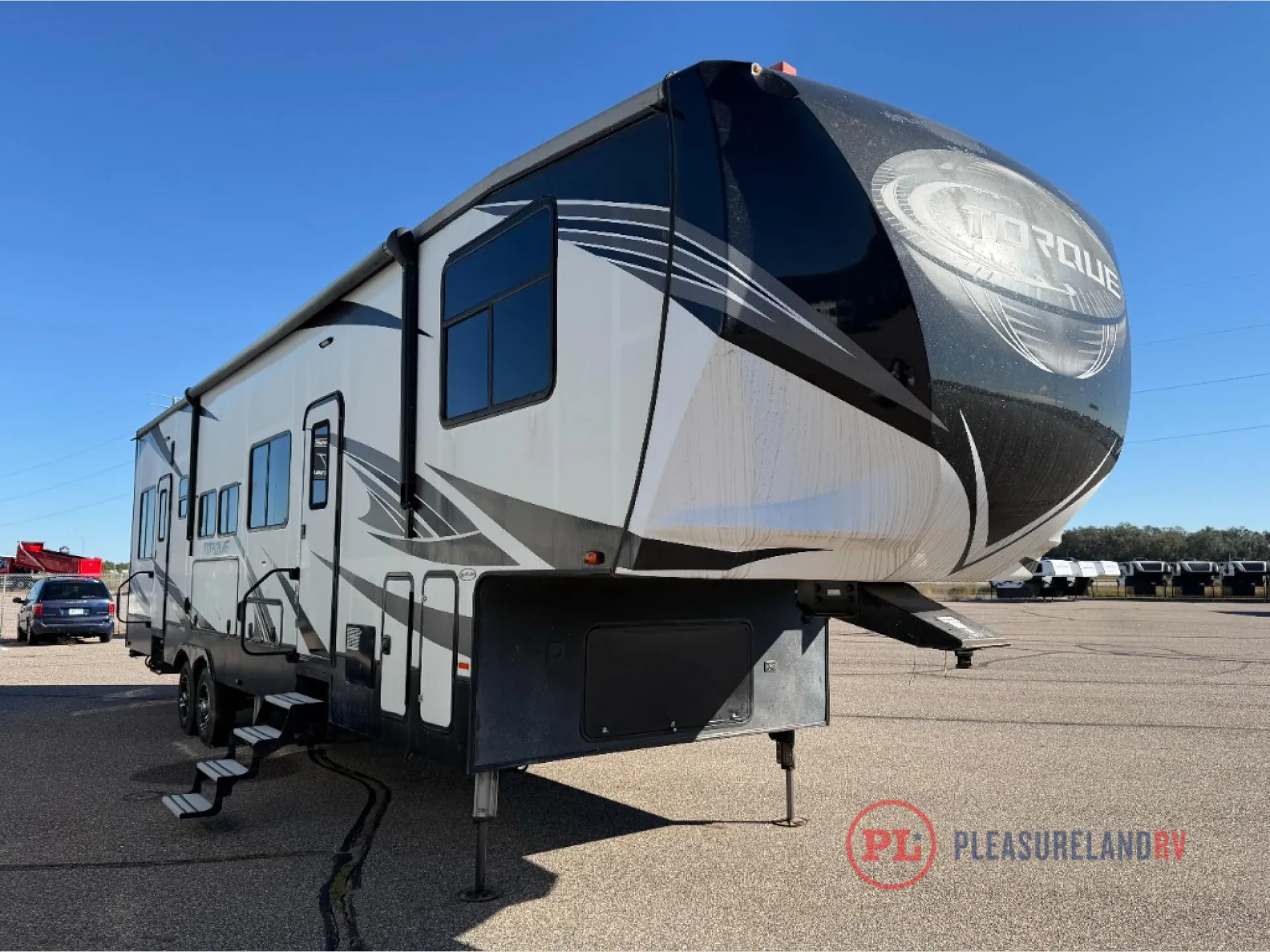 2019 Heartland Torque TQ 371 - Photo 2