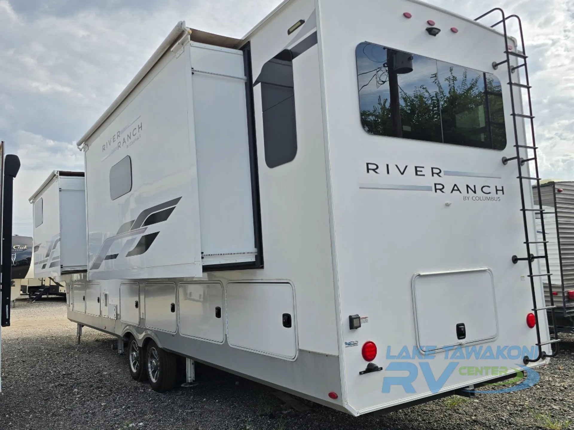 2022 Palomino River Ranch 390RL - Photo 4