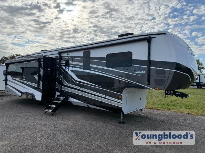 2026 Jayco North Point 381CKRE - Photo 2