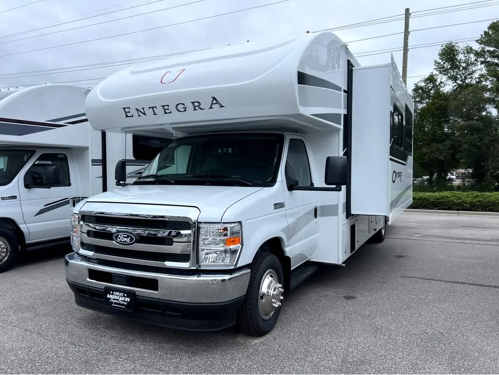 2026 Entegra Coach Odyssey SE 29KF - Photo 3