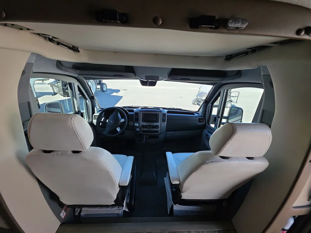 2019 Tiffin Wayfarer 24 FW, Photos photo 9