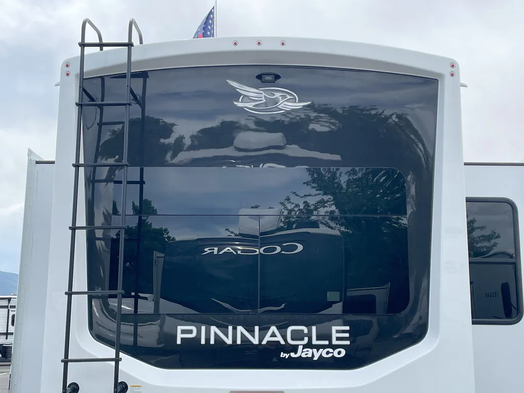 2027 Jayco Pinnacle 36FBTS, Photos photo 25