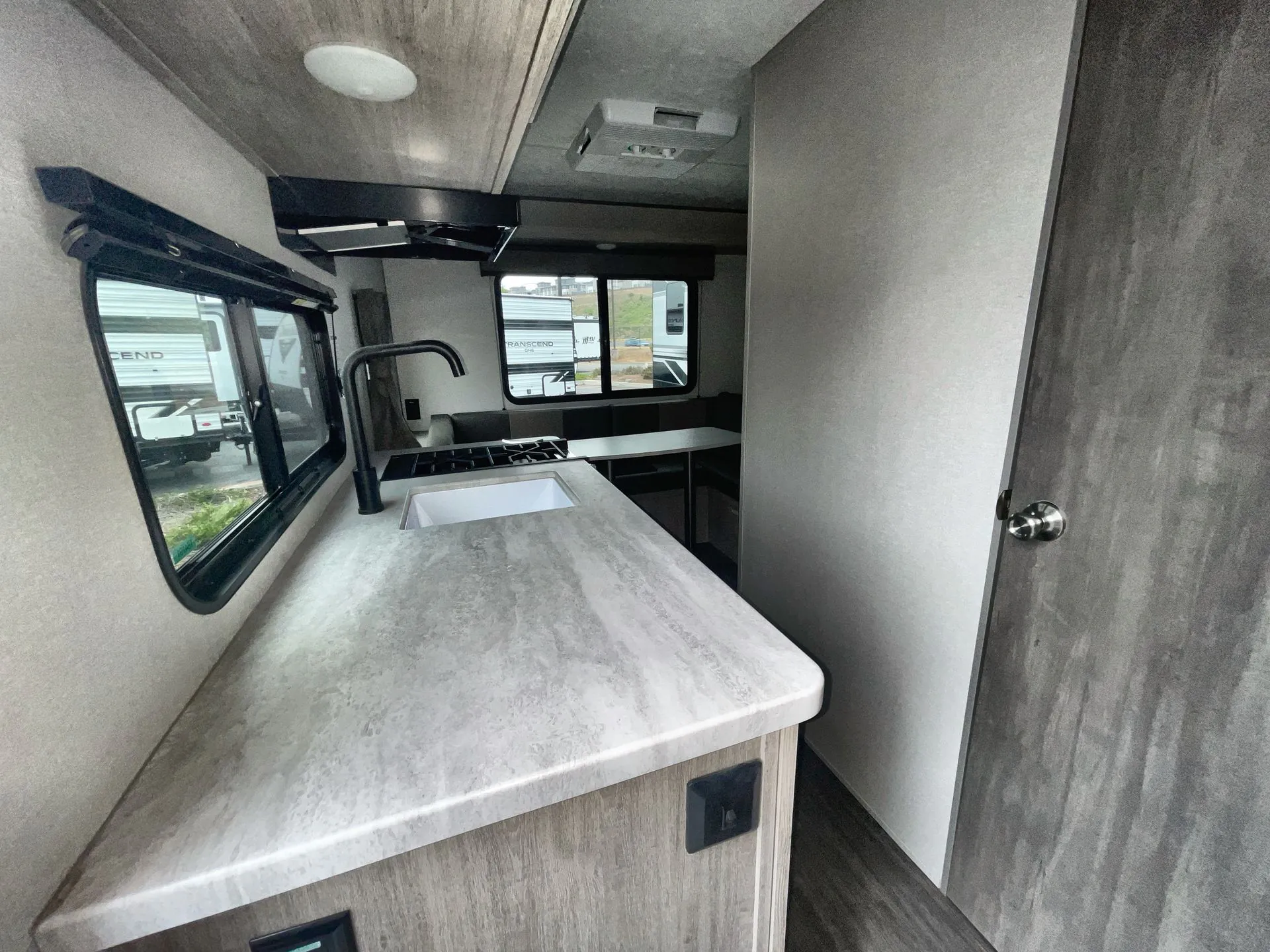 2024 Forest River Aurora Light 15RDX — Photo 6