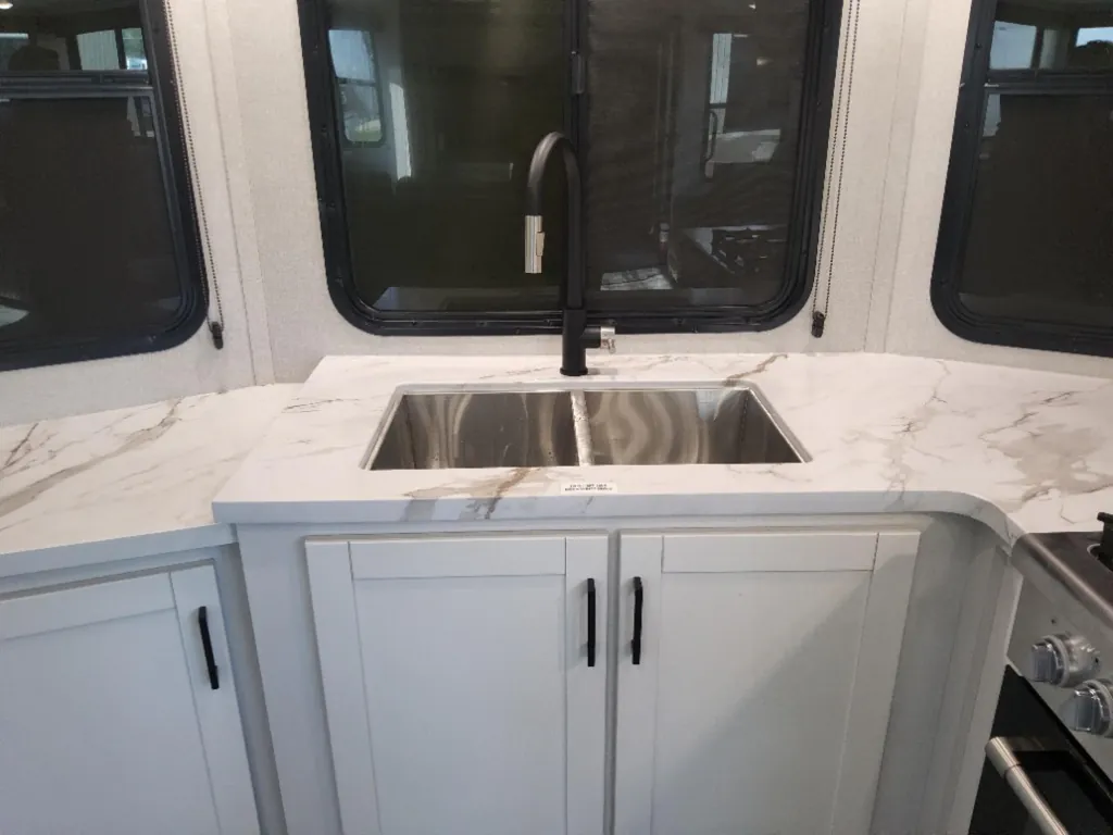 2026 Jayco Jay Flight Bungalow 404LOFT DS, Photos photo 14