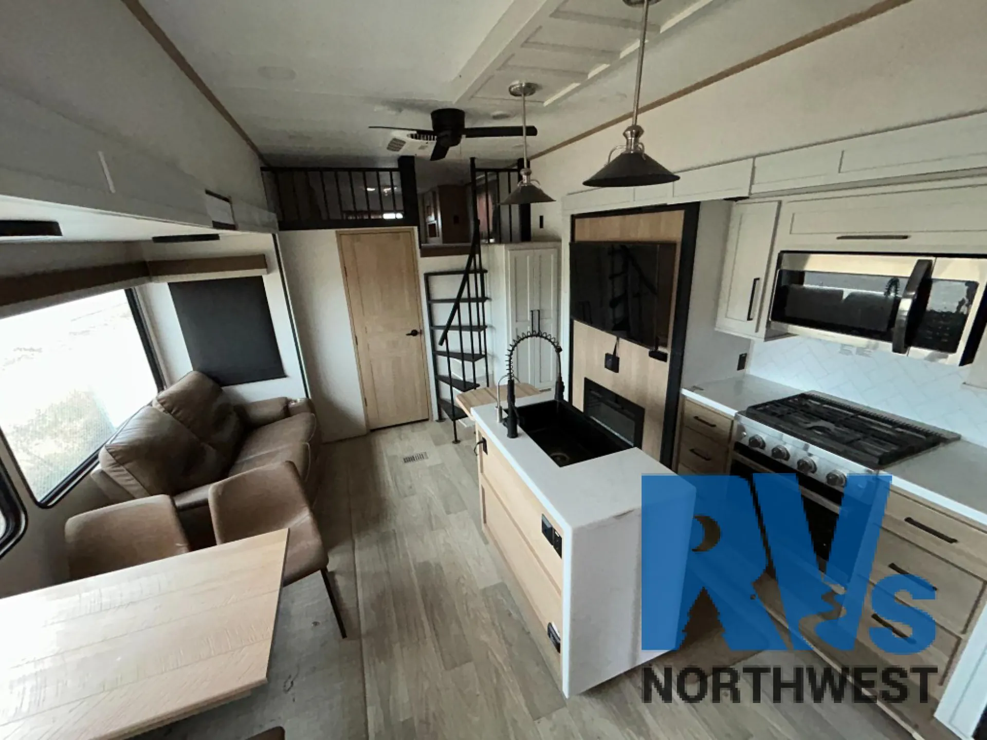 2025 Forest River Sandpiper Destination 40DUPLEX — Photo 6