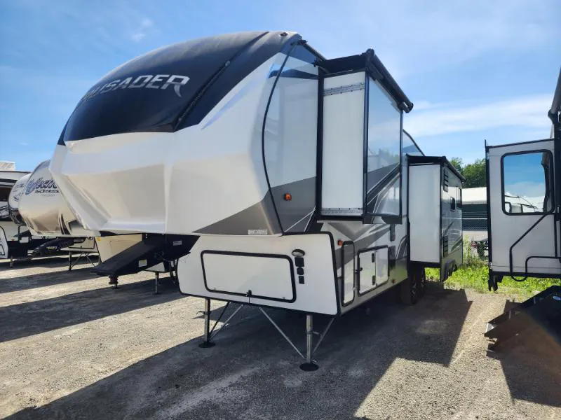 2021 Prime Time Crusader 305RLP - Photo 3