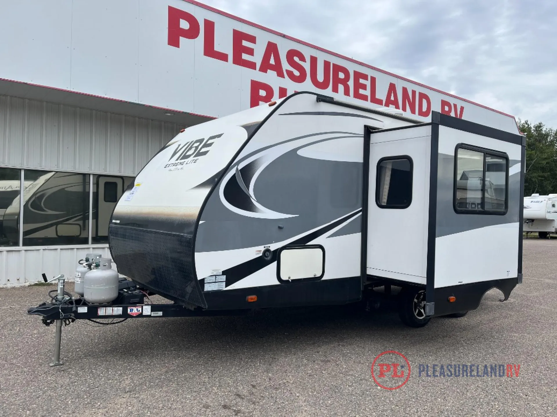 2018 Forest River Vibe Extreme Lite 21FBS - Photo 3