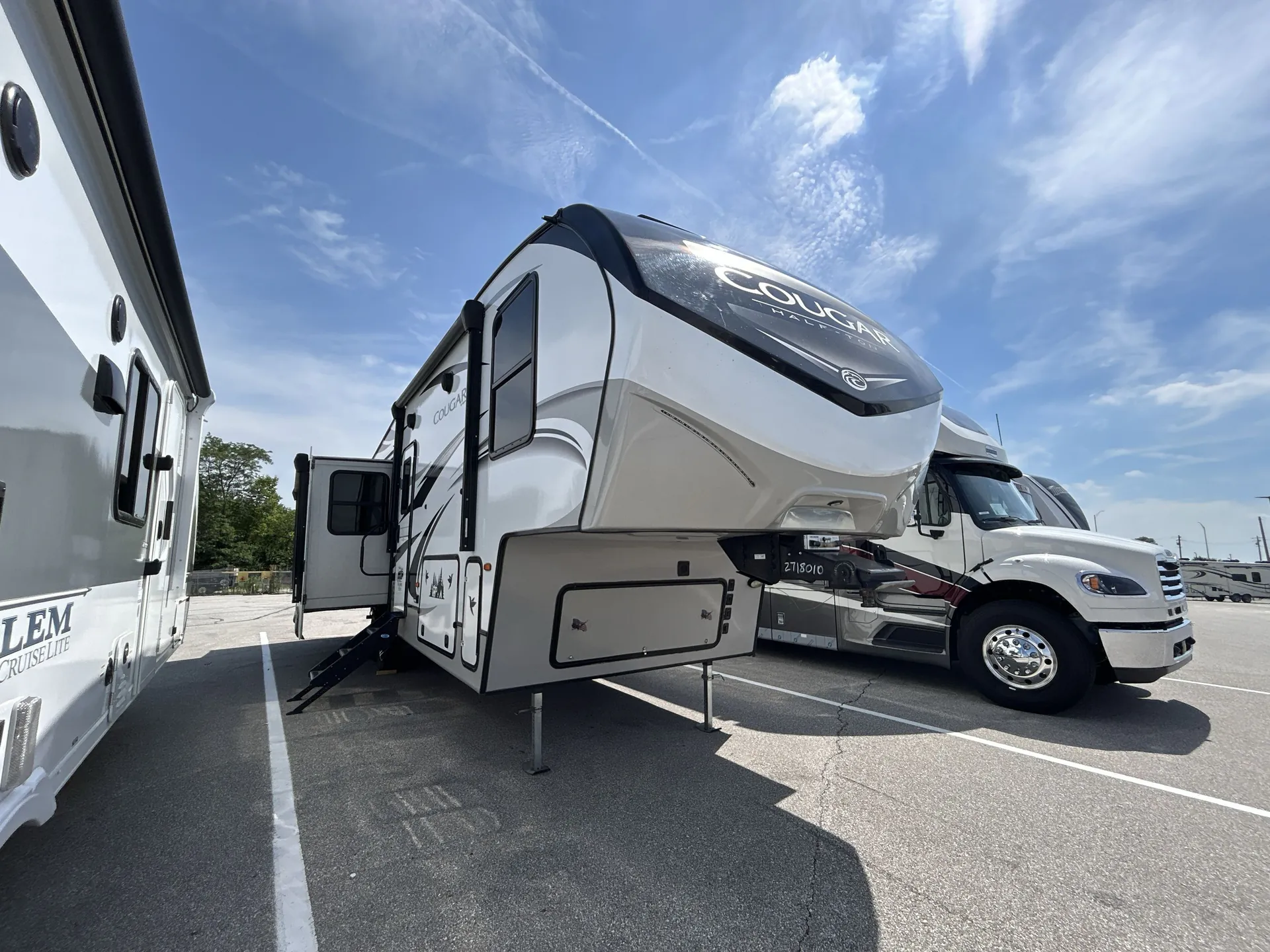 2020 Keystone Cougar Half-Ton 30RLS - Photo 2