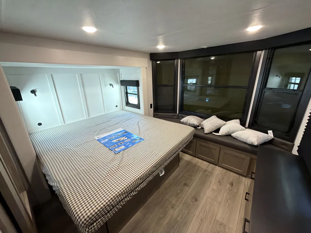 2026 Jayco Jay Flight Bungalow JayLoft, Photos photo 15