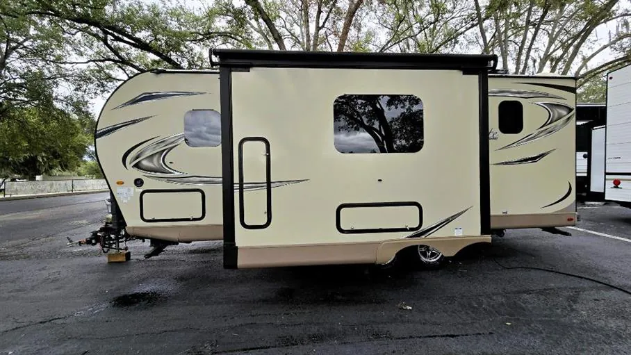 2018 Forest River Flagstaff Micro Lite 25BRDS, Photos photo 5