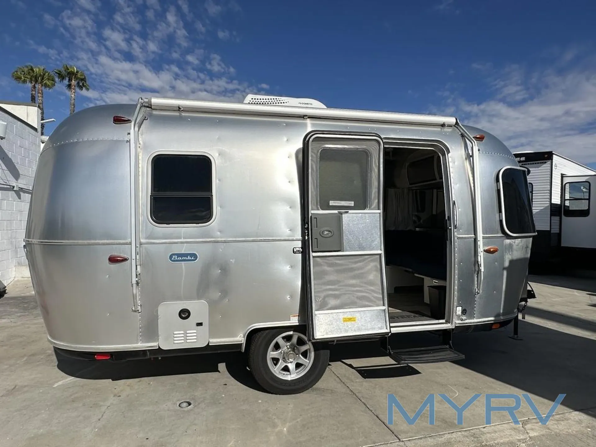 2022 Airstream Bambi 19CB - Photo 3