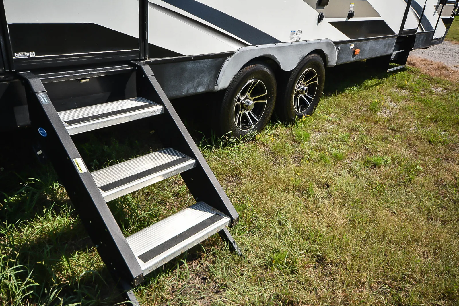 2019 Forest River Surveyor 251RKS — Photo 5