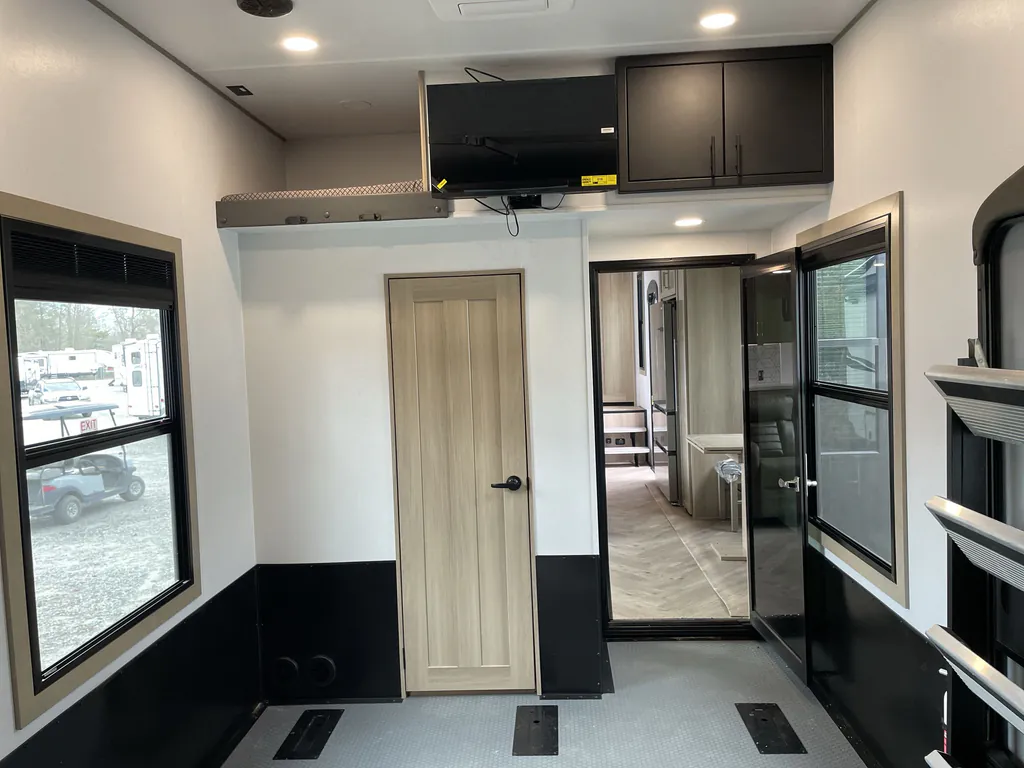 2026 Keystone Raptor 441, Photos photo 42