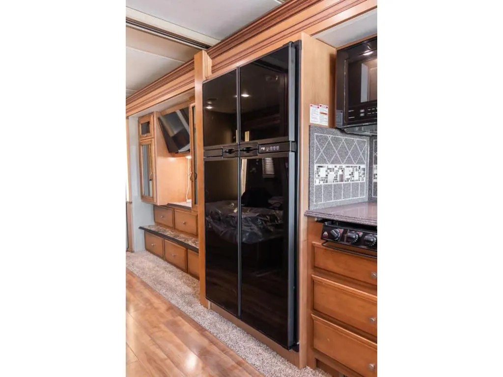 2015 Newmar Canyon Star 3921, Photos photo 12