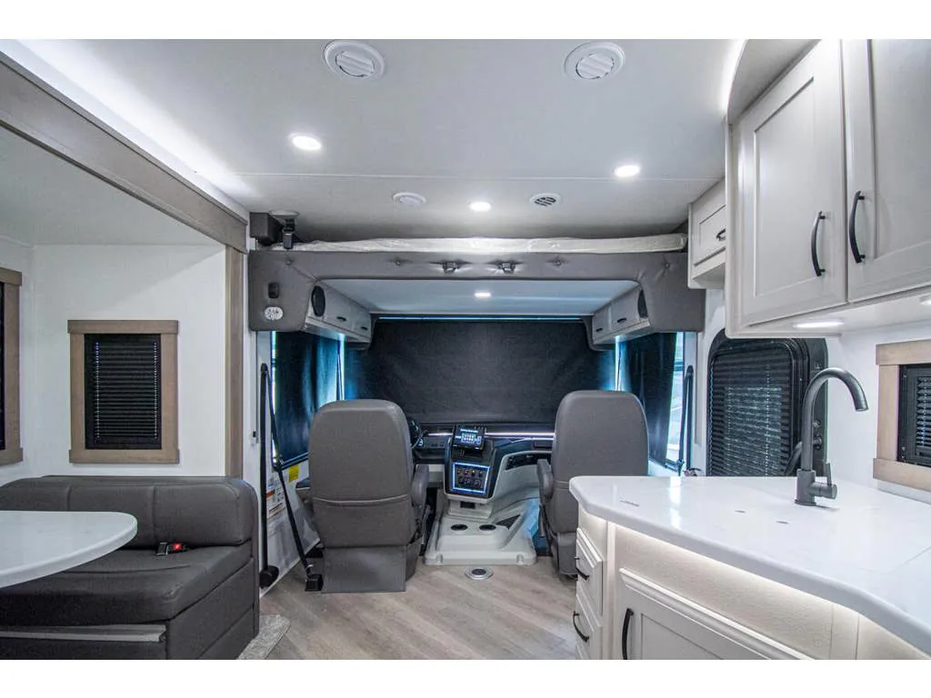 2027 Entegra Coach Emblem 36U, Photos photo 3