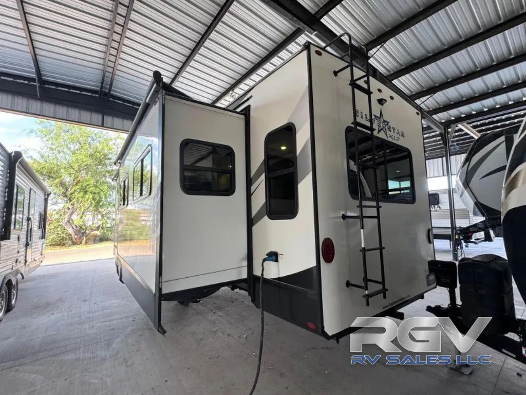 2022 Highland Ridge Silverstar XLT 354MBH, Photos photo 5