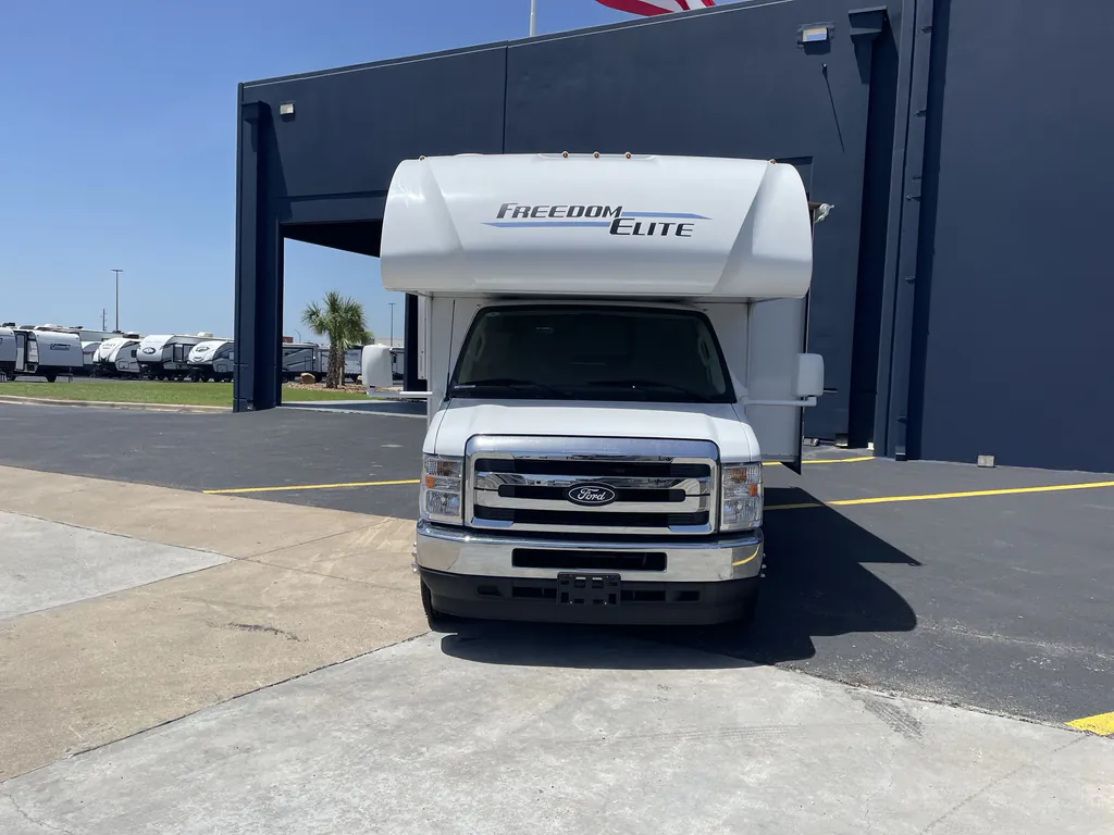 2026 Thor Motor Coach Freedom Elite 28HE, Photos photo 4