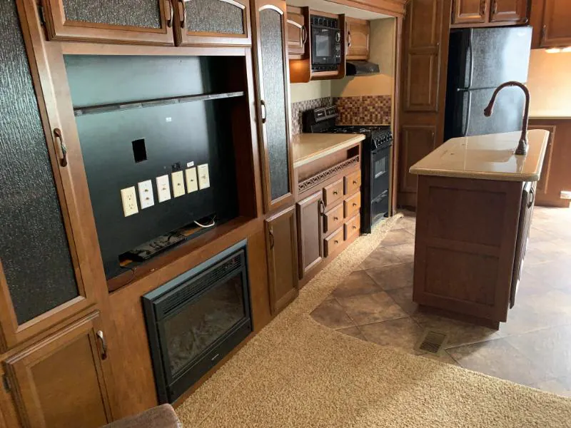 2014 Forest River Salem Villa Estate 393RLT, Photos photo 15