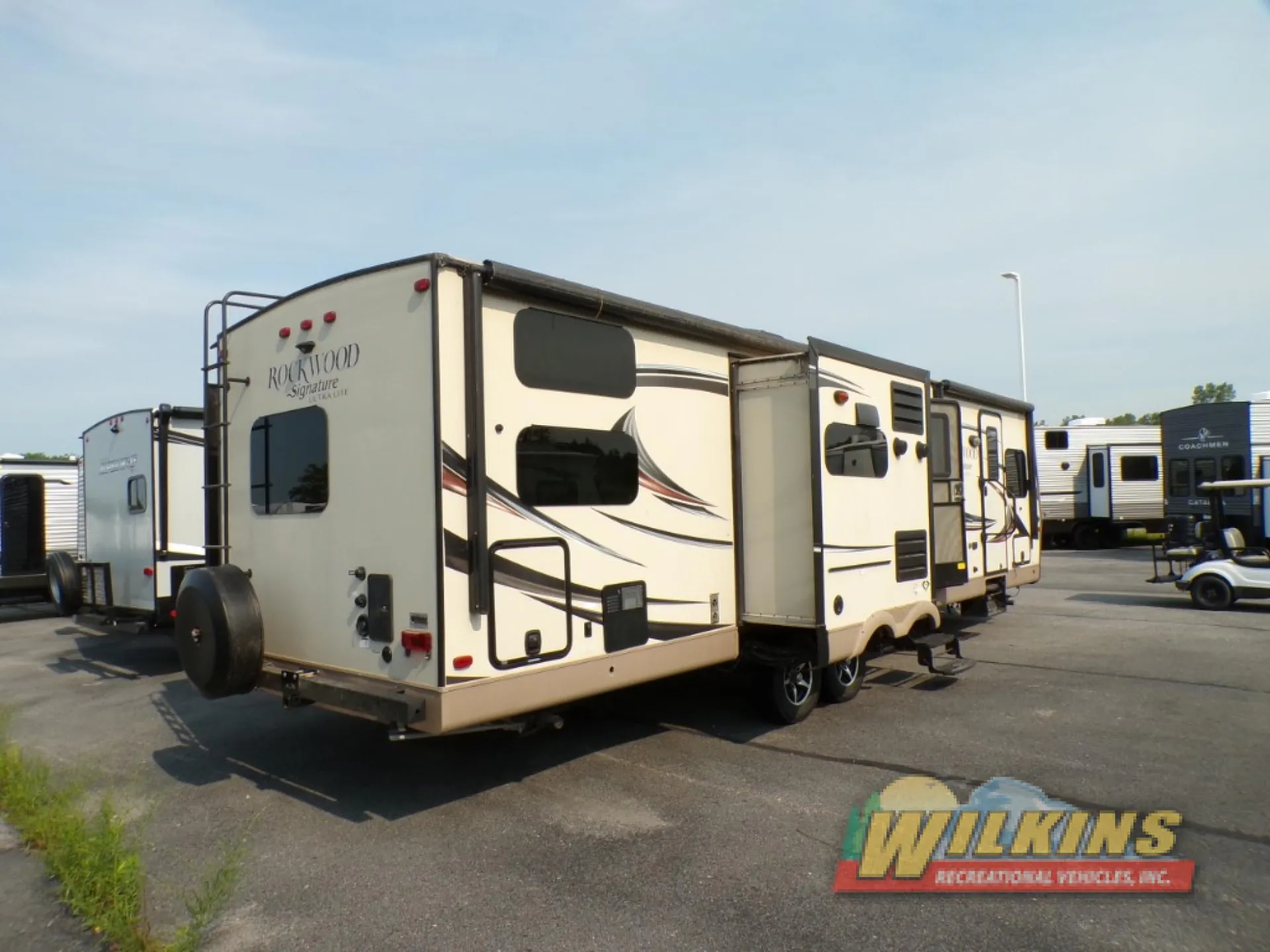 2016 Forest River Rockwood Signature Ultra Lite 8327SS - Photo 4