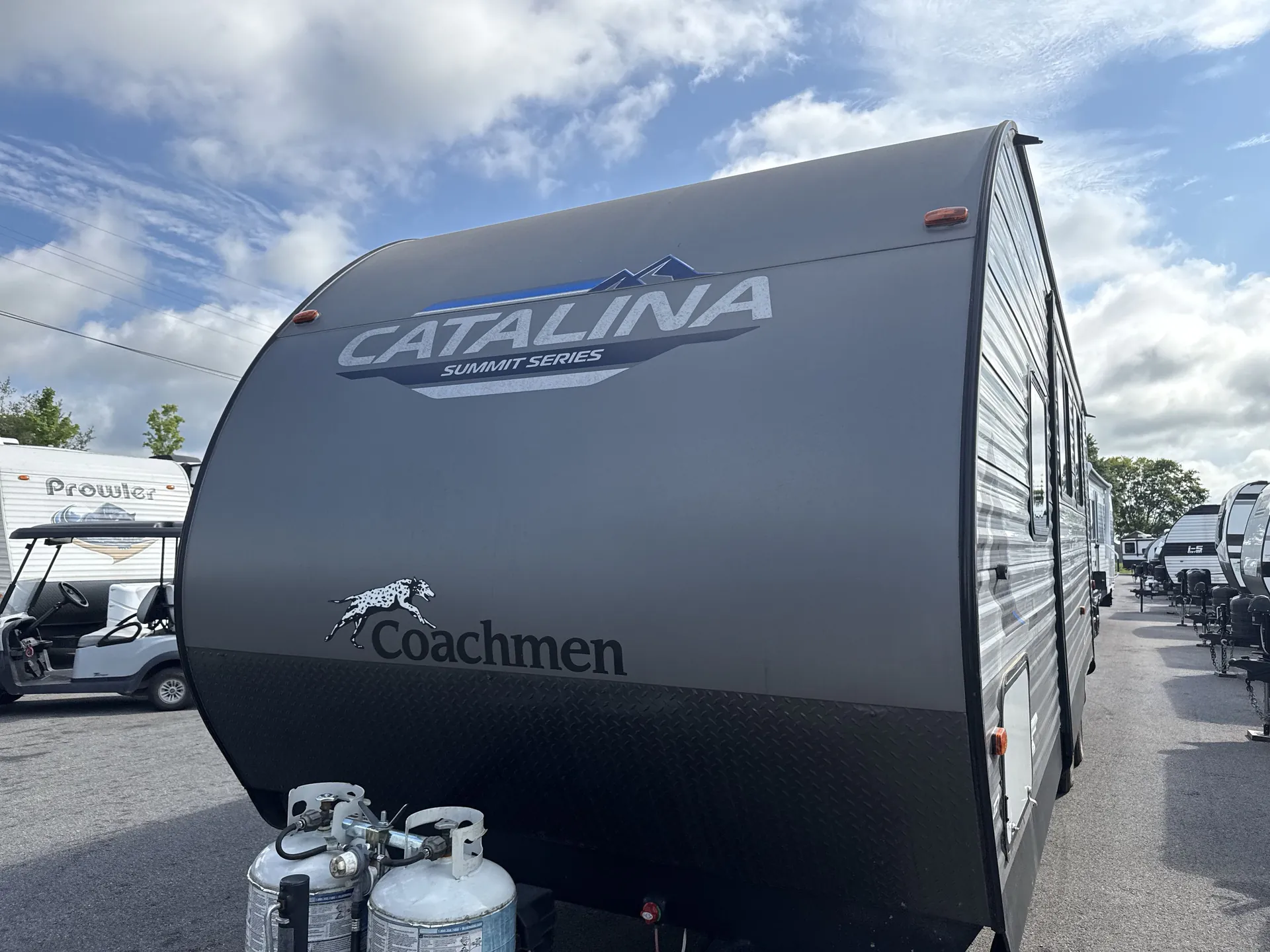 2023 Coachmen Catalina Summit 261BHS — living area main