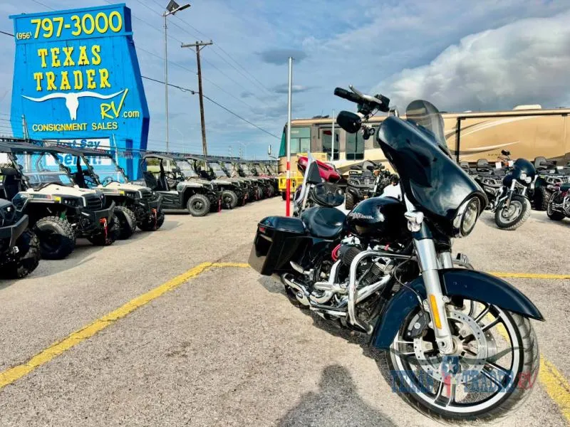 2017 Harley-Davidson STREET GLIDE SPECIAL Used    FLHXS - Photo 2