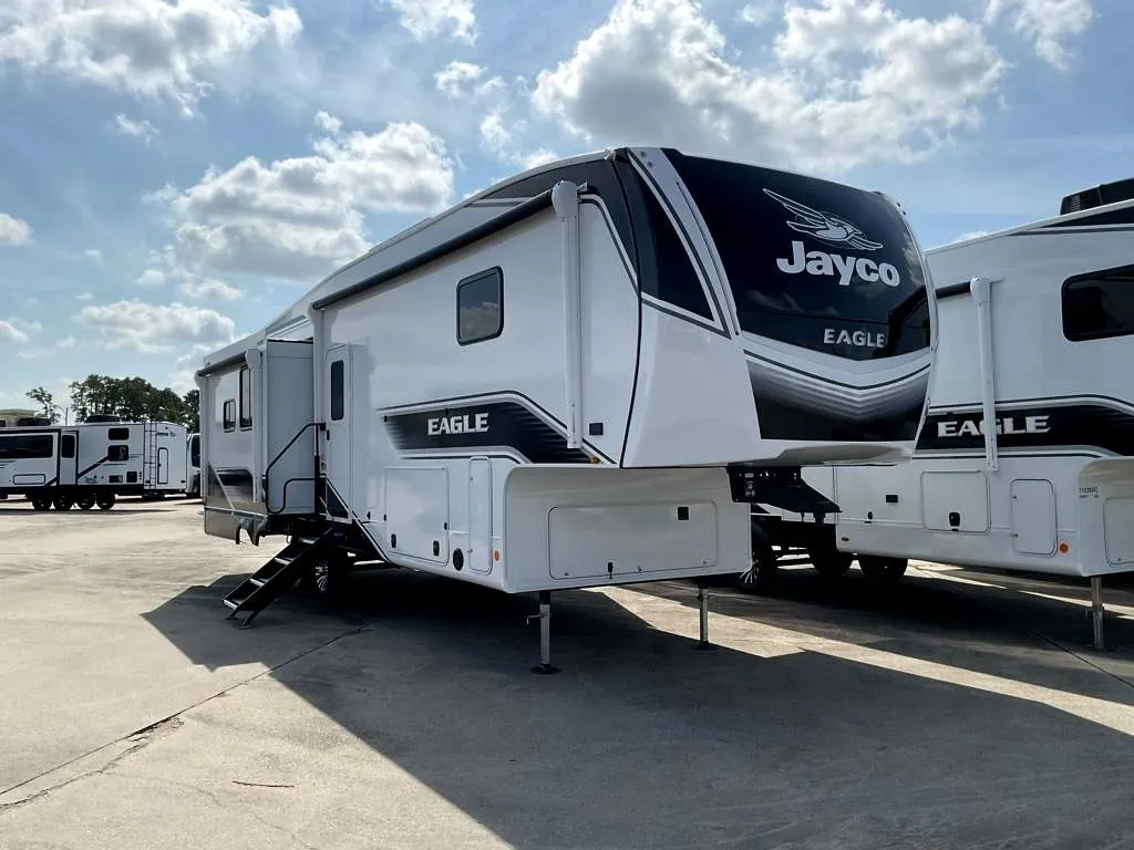 2026 Jayco Eagle 325MKTS - Photo 3