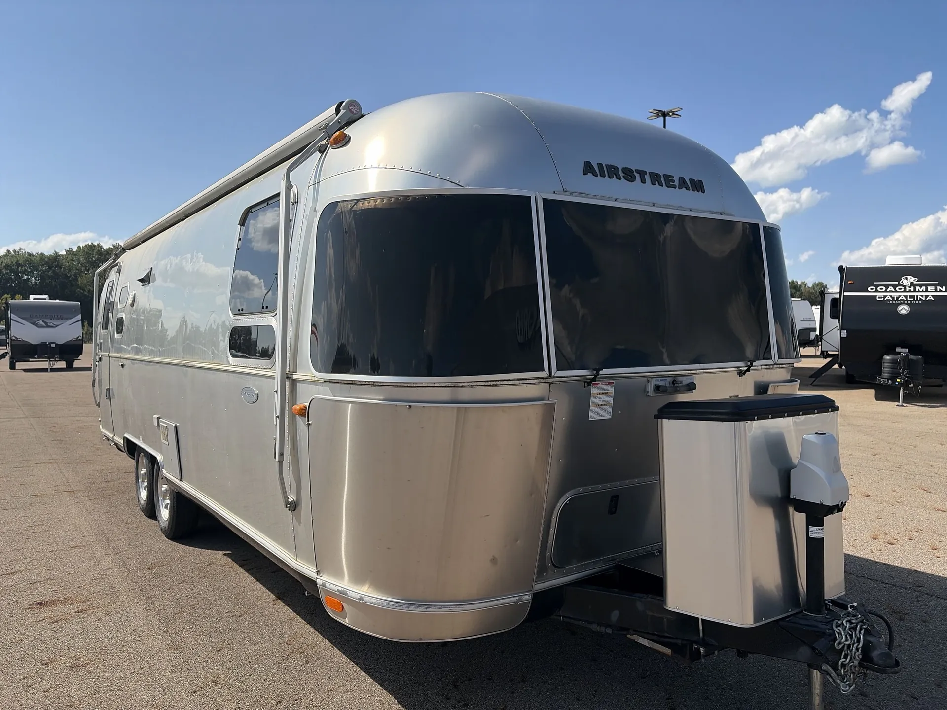 2017 Airstream Flying Cloud 27FB - Photo 2