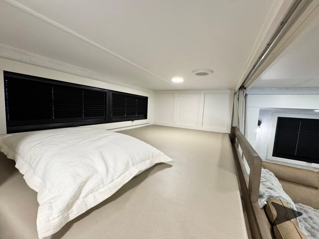 2027 Brinkley Model I 290, Photos photo 49