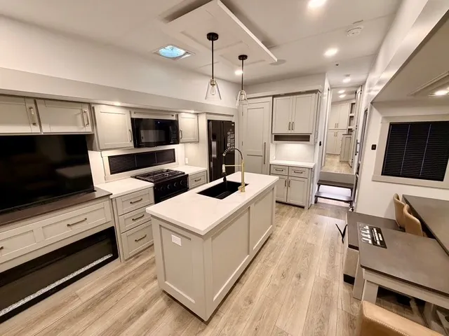 2026 Brinkley Model Z 3515, Photos photo 13