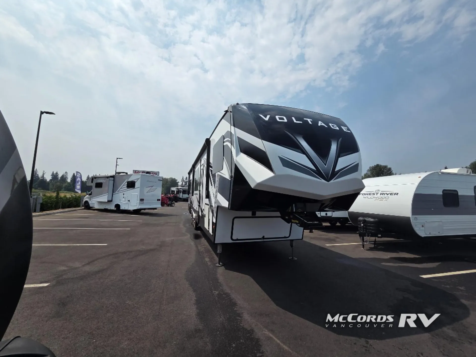 2021 Dutchmen Voltage 3915 dealer photo 1 from Vancouver RV