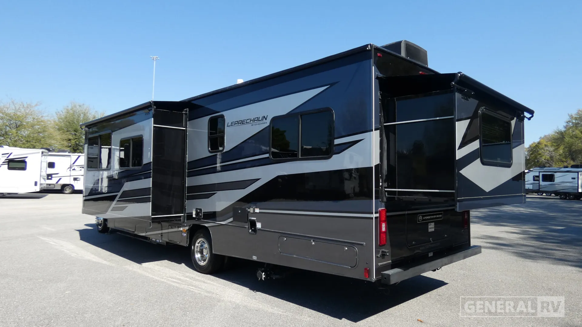 2026 Coachmen Leprechaun 300RS - Photo 4