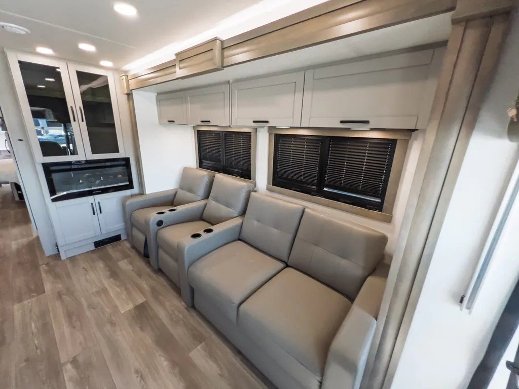 2027 Entegra Coach Vision XL 36C, Photos photo 7