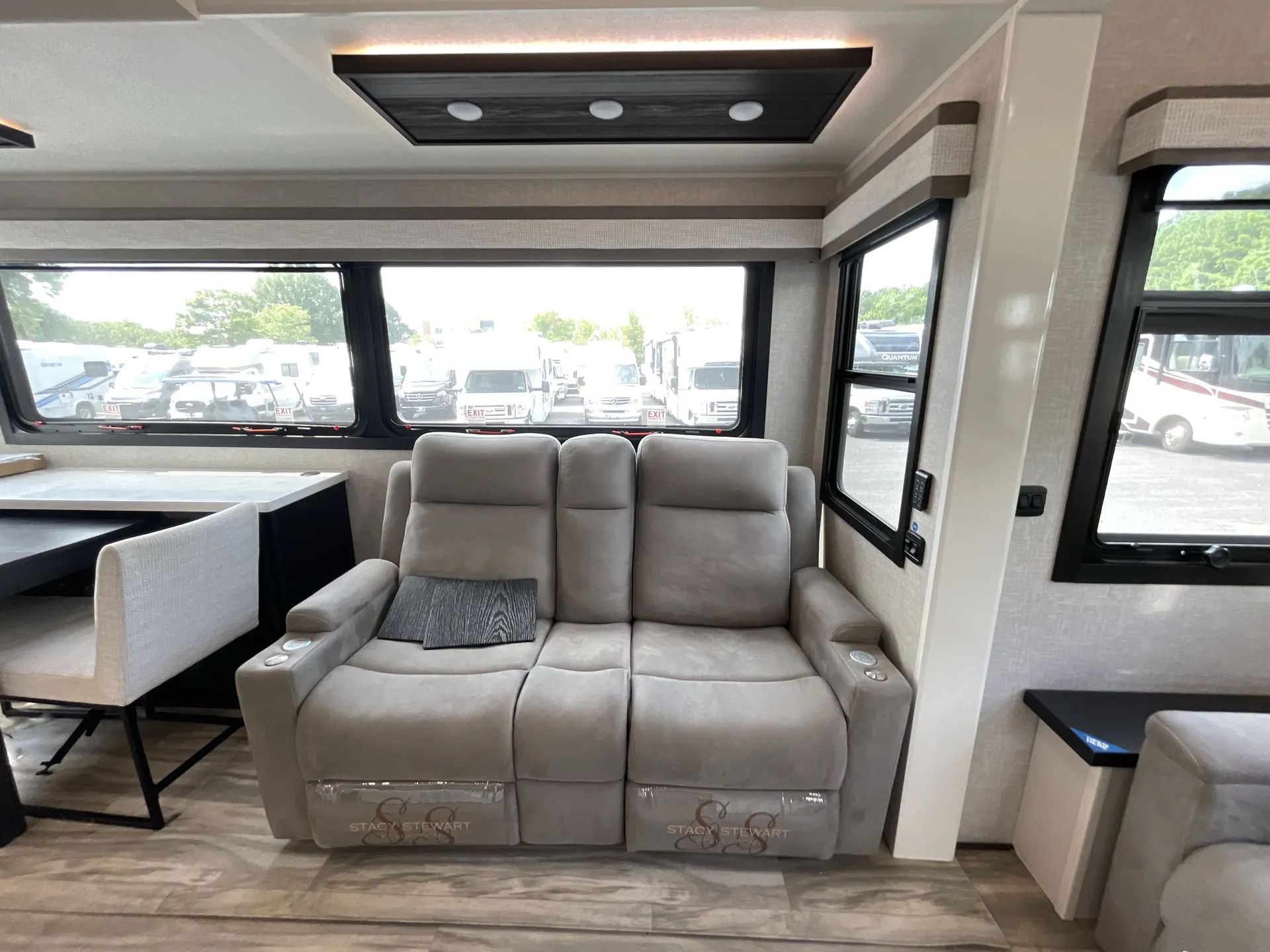 2025 Jayco Pinnacle 38SSWS — living area main