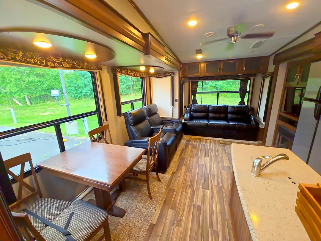 2016 Keystone Montana High Country 370BR - Photo 3