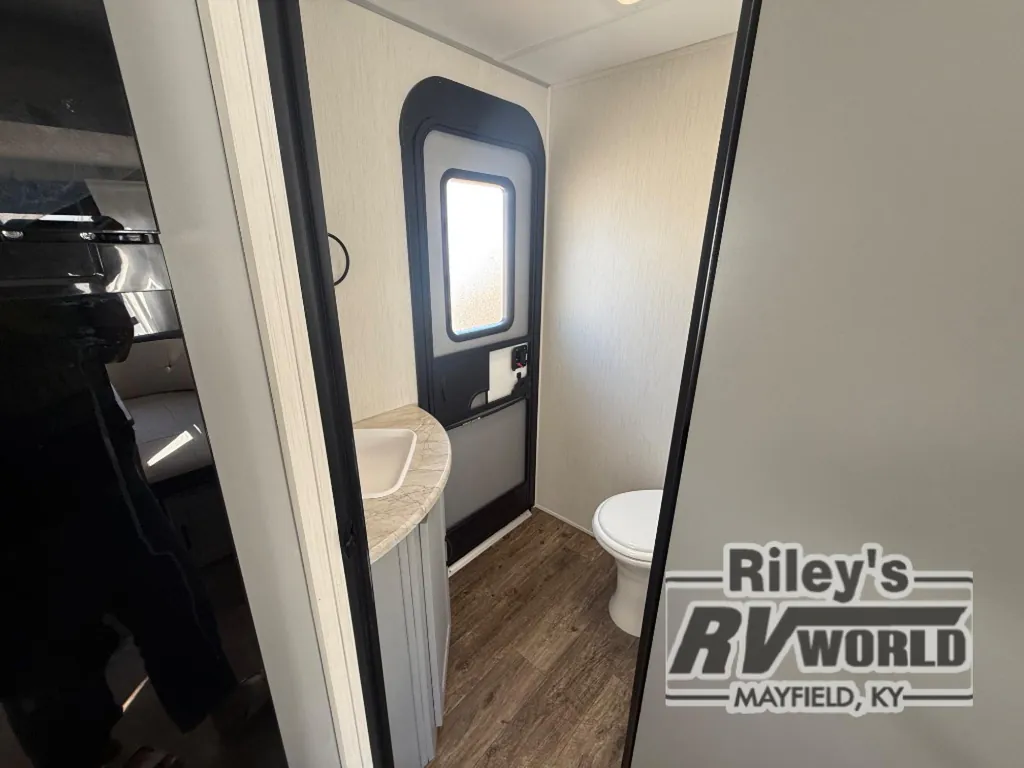 2022 Forest River Vibe 32BH, Photos photo 26