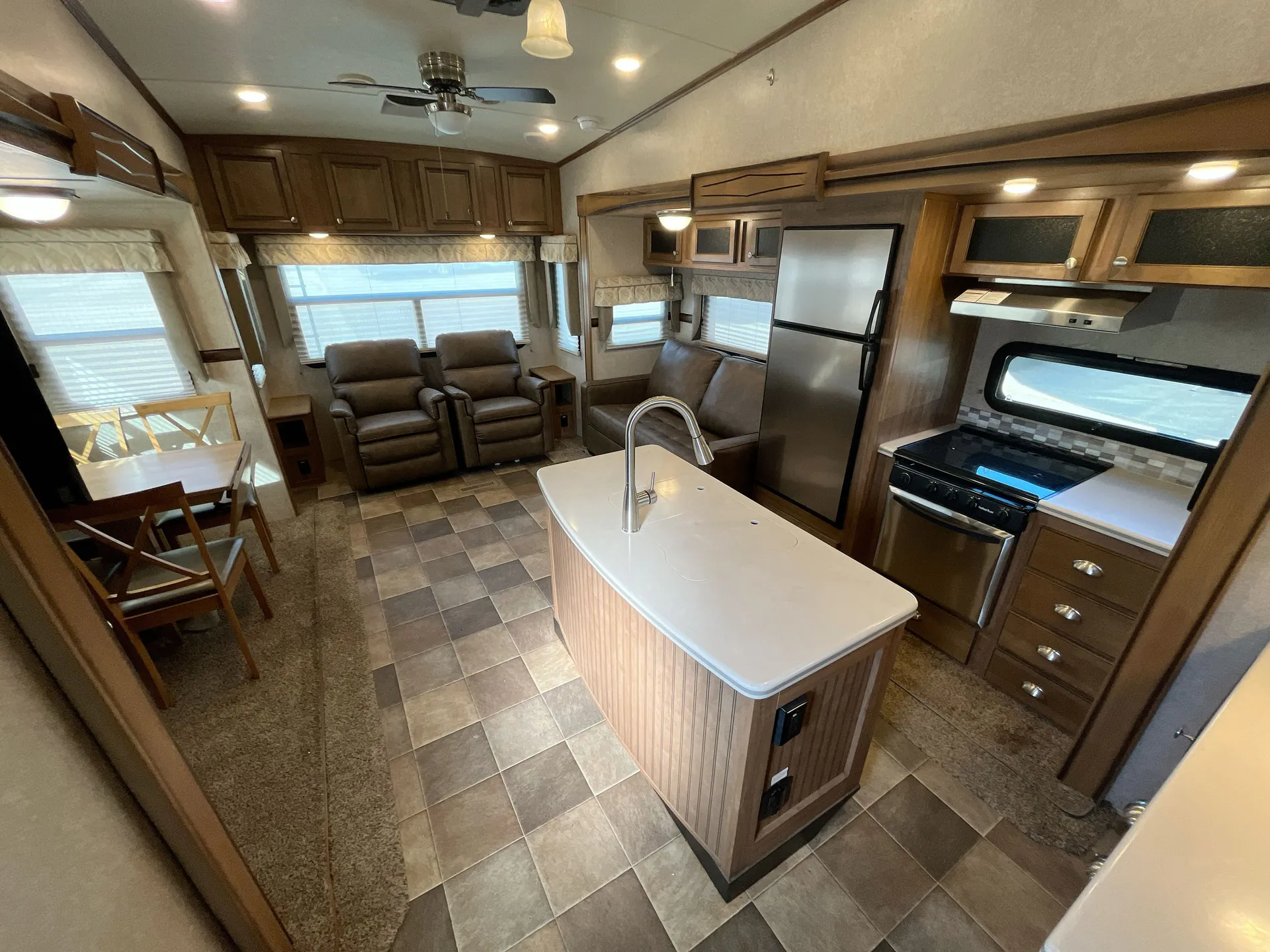 2017 Forest River Flagstaff Classic Super Lite 8528IKWS — living area main