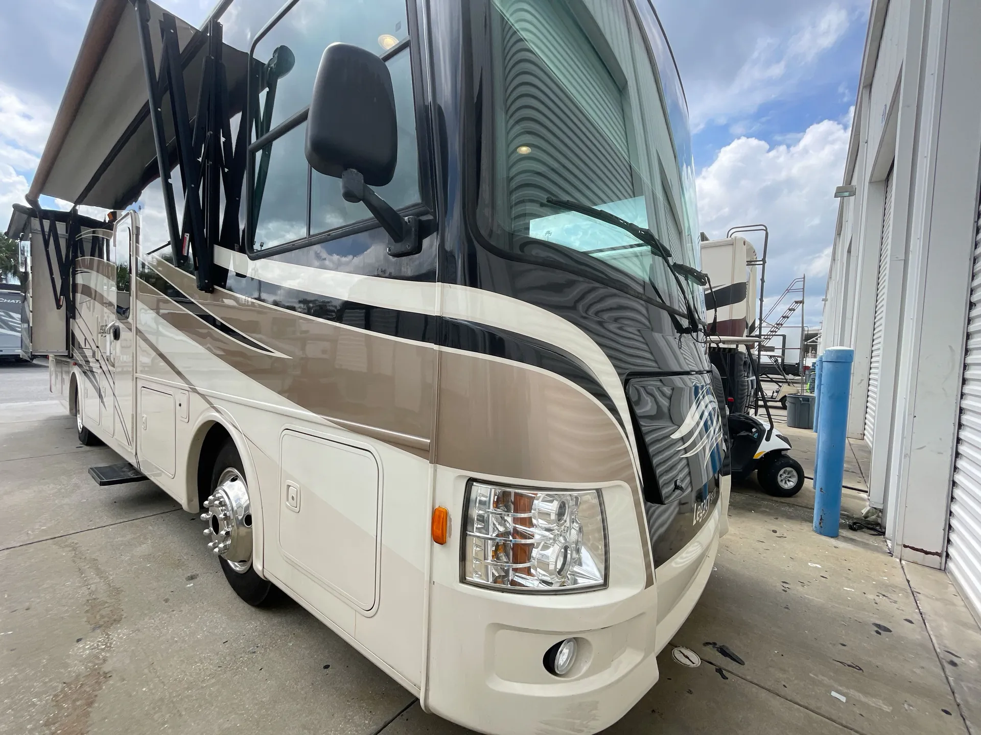 2014 Forest River Legacy 340BH - Photo 2