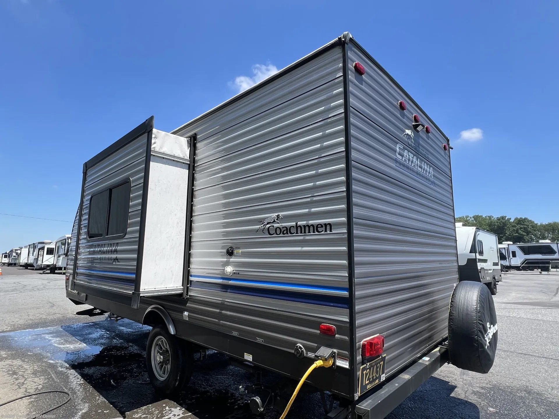 2022 Coachmen Catalina Summit 184FQS - Photo 4