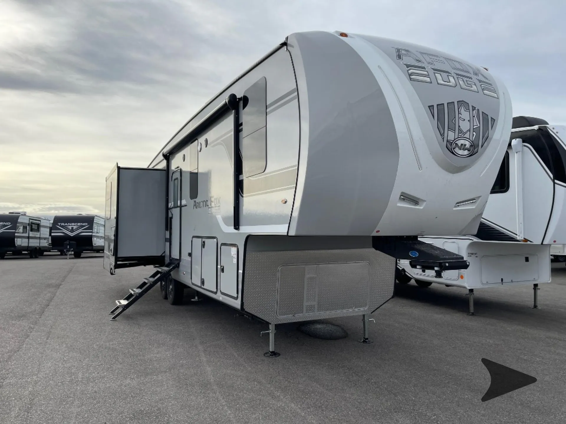 2027 Northwood Arctic Fox Edge 325MK - Photo 3