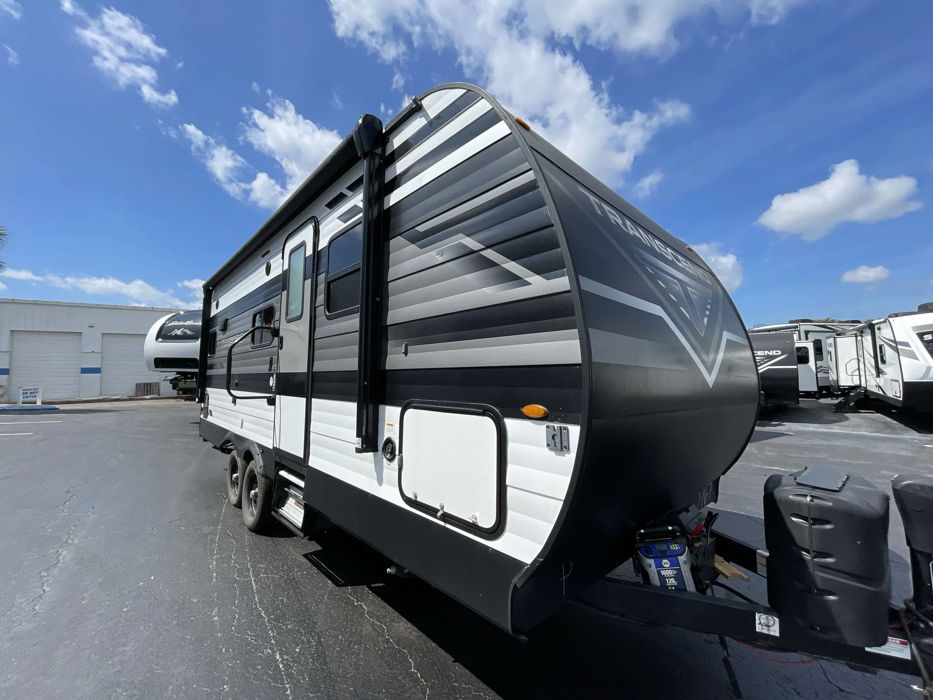 2023 Grand Design Transcend Xplor 200MK - Photo 2