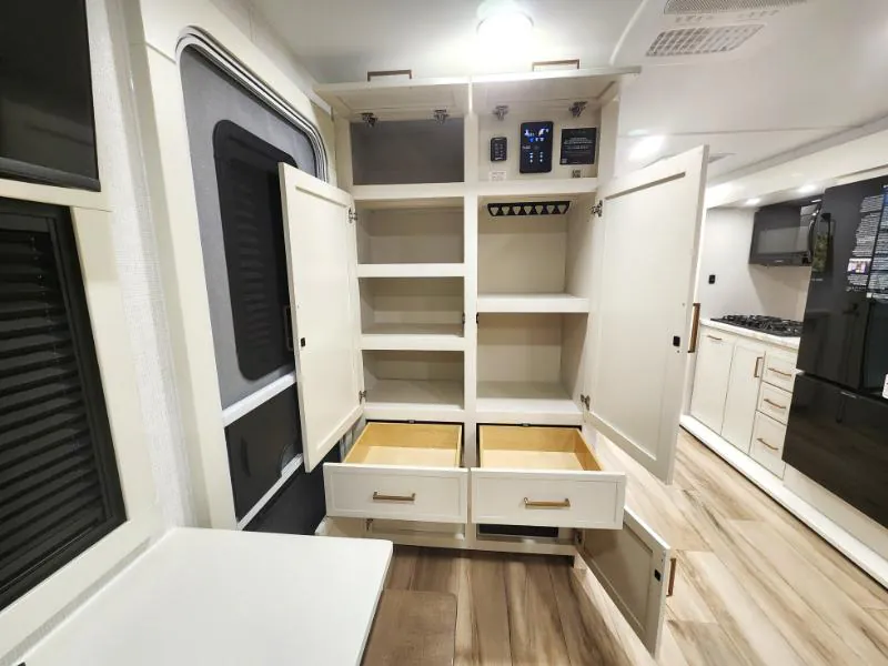 2026 Brinkley Model Ix 23X, Photos photo 26