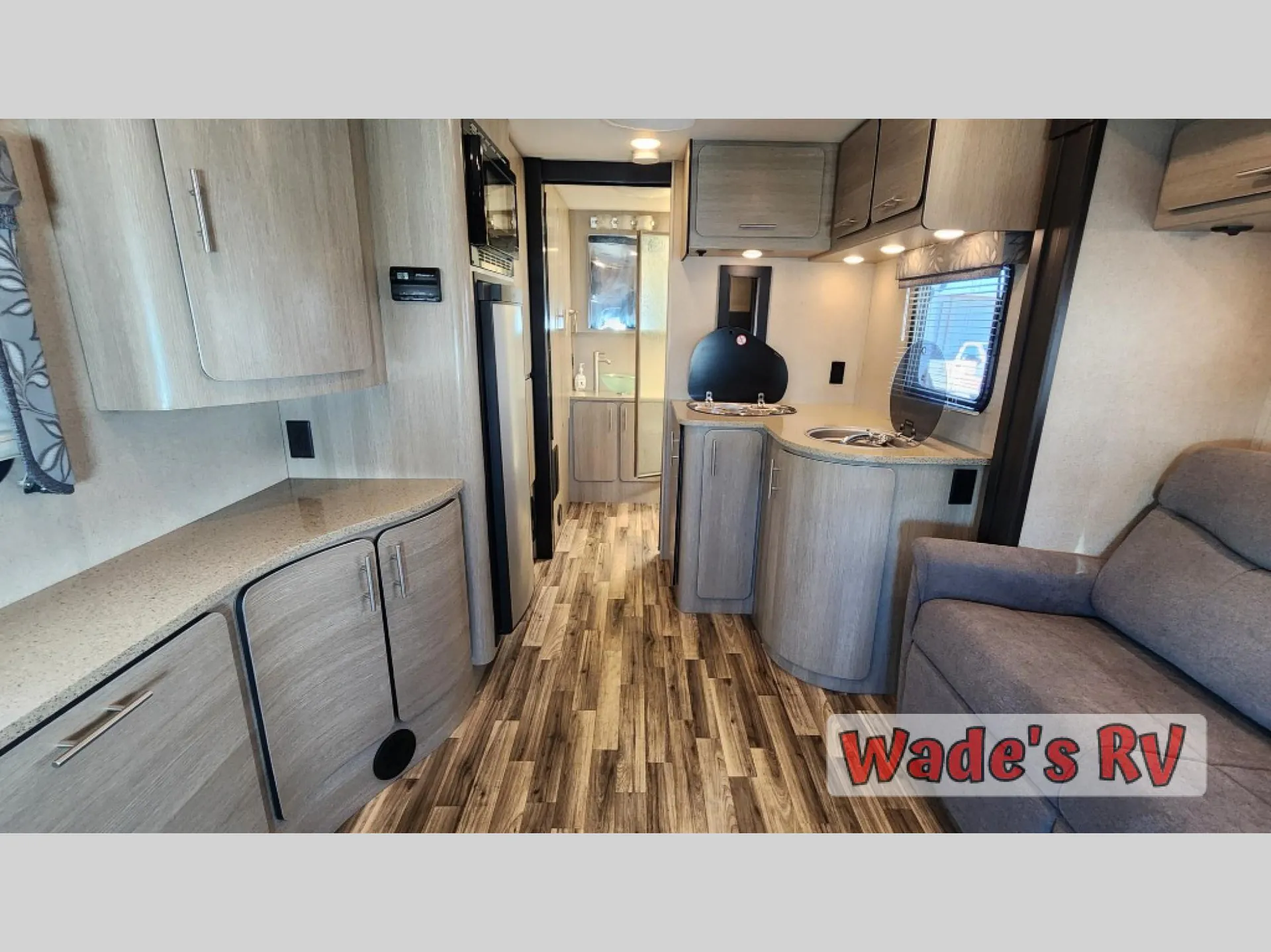 2015 Renegade RV Villagio 25HAB dealer photo 10 from Wade's RV